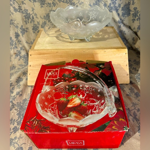 VTG Mikasa Silent Night Christmas Crystal Basket with Box - Picture 1 of 12